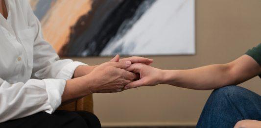 Salud mental en tiempos de migración — Romper el silencio en la comunidad latina