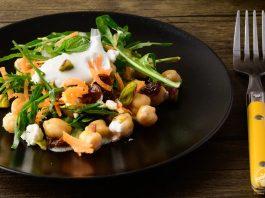Receta de Ensalada tibia de garbanzos y espinacas al limón