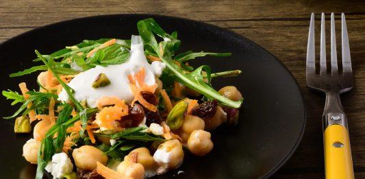 Receta de Ensalada tibia de garbanzos y espinacas al limón