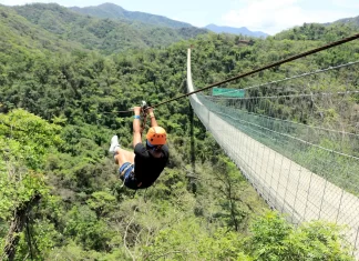 El Jorullo en Canopy River Park, uno de los puentes colgantes más largos de México