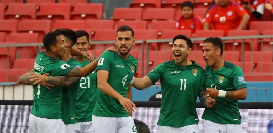 Bolivia refuerza su ataque para pelear el repechaje