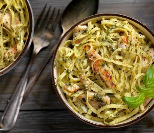 Receta de Pasta al pesto con pollo