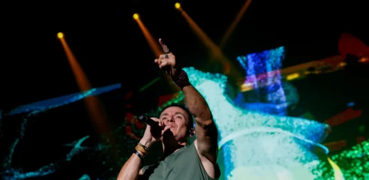 Fonseca llega a Vancouver con su “Tropicalia Tour”: una celebración de la música latina