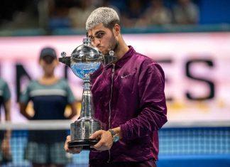 Alcaraz conquista Tokio y firma la mejor temporada de su carrera