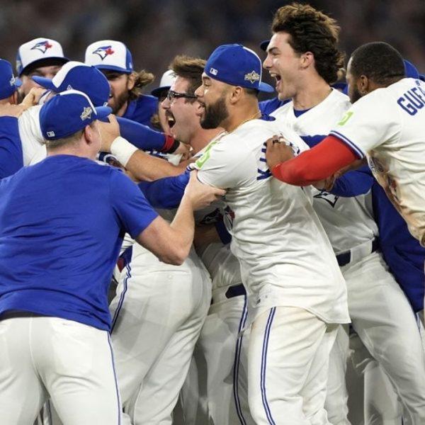 Los Blue Jays avanzan a la Serie Mundial por primera vez desde 1993