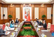 China y Canadá por superar diferencias y fortalecer cooperación