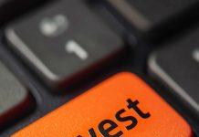 Llegaste a un Nuevo País. Ahora Construye tu Futuro: Por Qué Invertir es la Decisión Más Inteligente