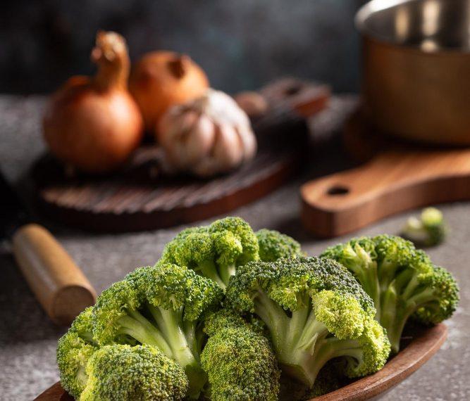 Brócoli: el vegetal que la ciencia confirma como aliado clave de la salud