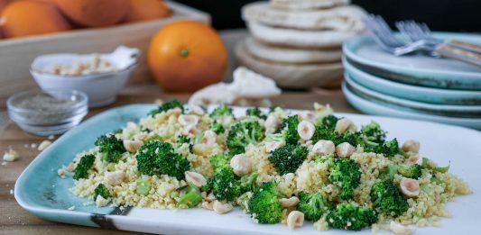 Ensalada de cuscús, brócoli y vinagreta de naranja