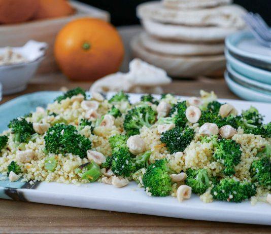 Ensalada de cuscús, brócoli y vinagreta de naranja