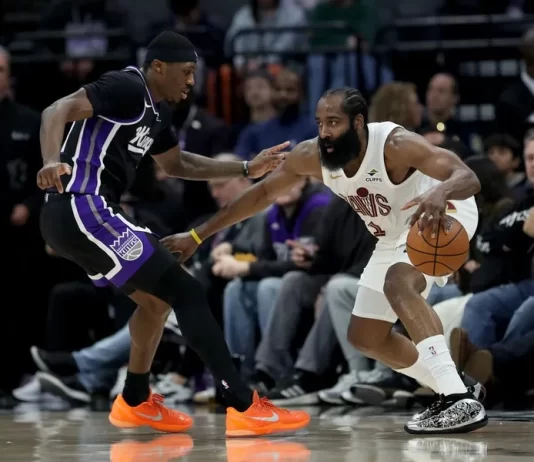 Harden debuta con triunfo
