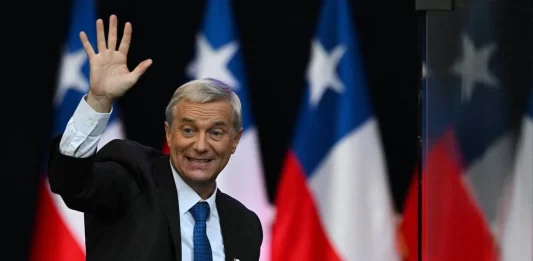 Representante de la extrema derecha asume el poder en Chile