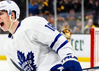 Maple Leafs a 9 puntos de los Boston Bruins