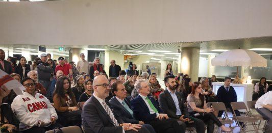 Toronto reconoce el valor del idioma español