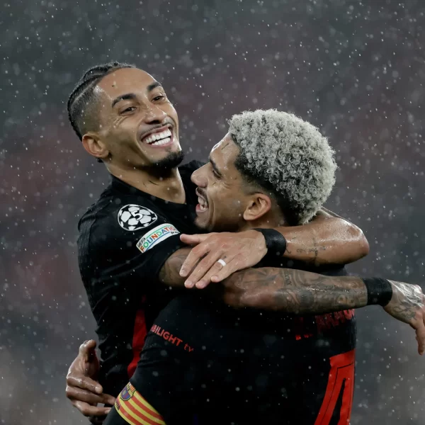 Araujo y Raphinha: la garra latina que impulsó al Barcelona campeón de LaLiga 2025‑26