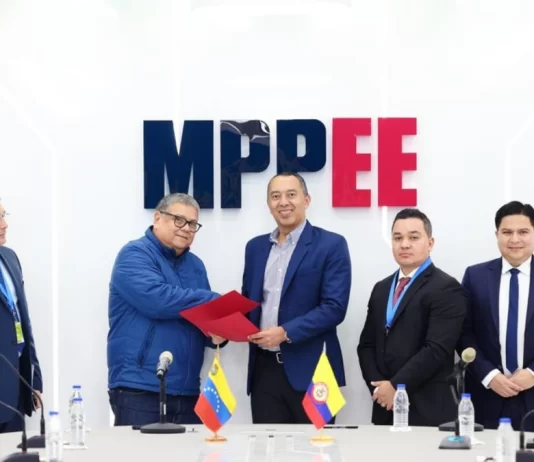 Venezuela y Colombia pactan reactivar conexión energética