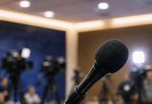 Polémica en el Mundial: FIFA prohíbe el español en conferencias y desata la ira de la prensa