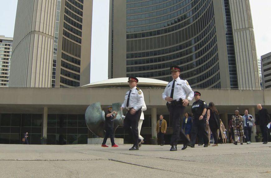 Toronto refuerza la seguridad juvenil en el verano 2026