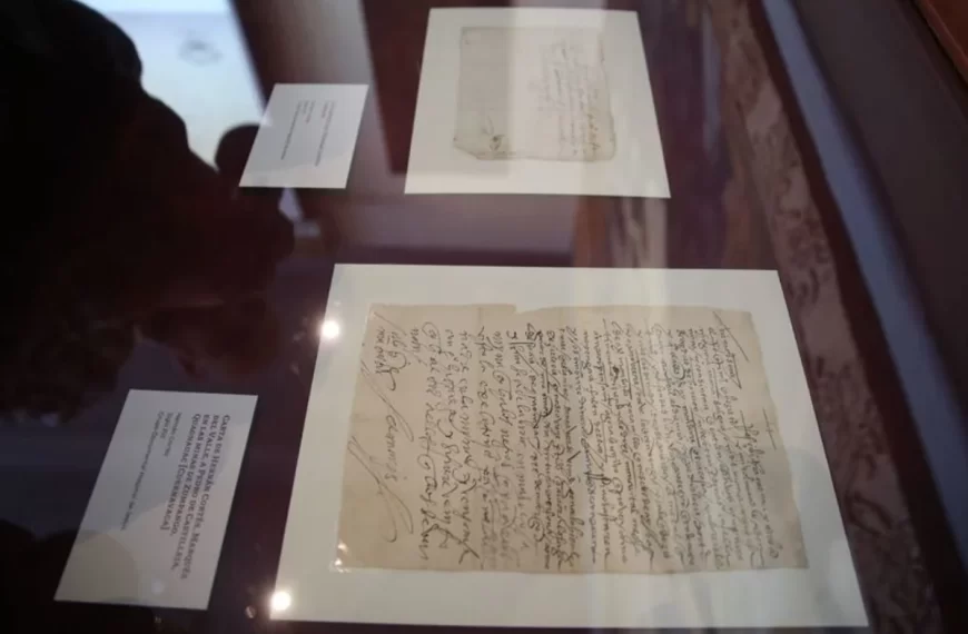México recupera documento de casi 500 años a décadas de su robo