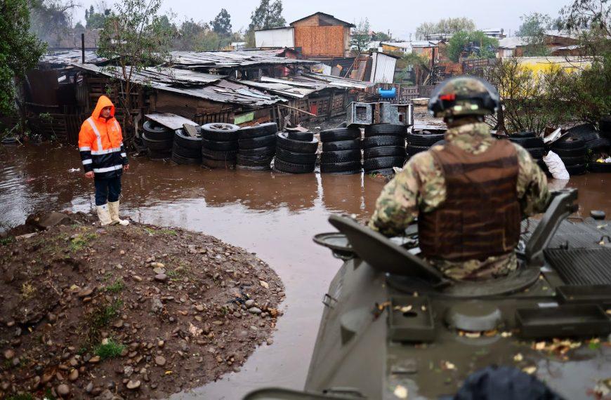Declaran en Chile 10 regiones como zona afectada por catástrofe