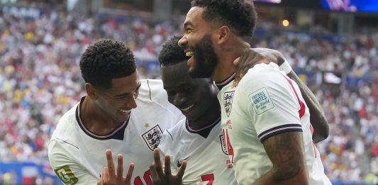 Inglaterra gana a Francia en el partido que no querían jugar