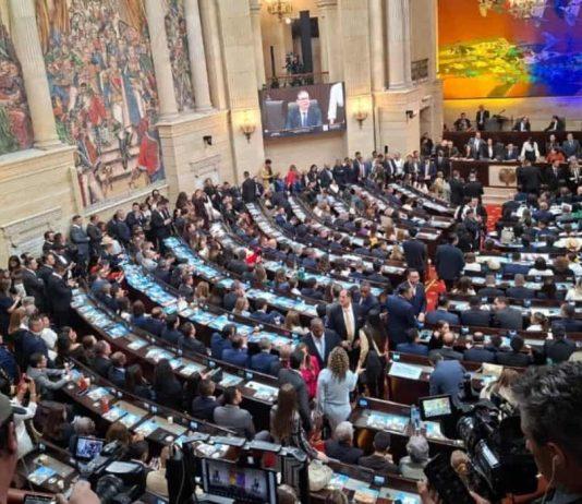 Sitio de investidura presidencial a debate en Congreso de Colombia