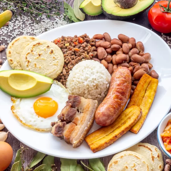 BANDEJA PAISA