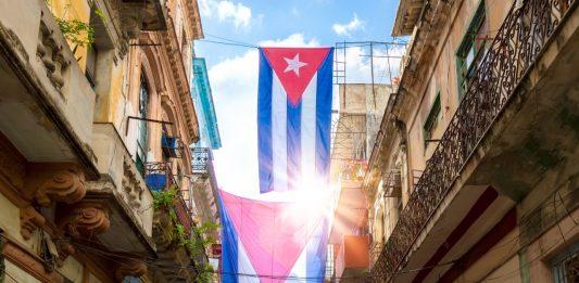 Cuba impulsa reformas para transformar su industria turística