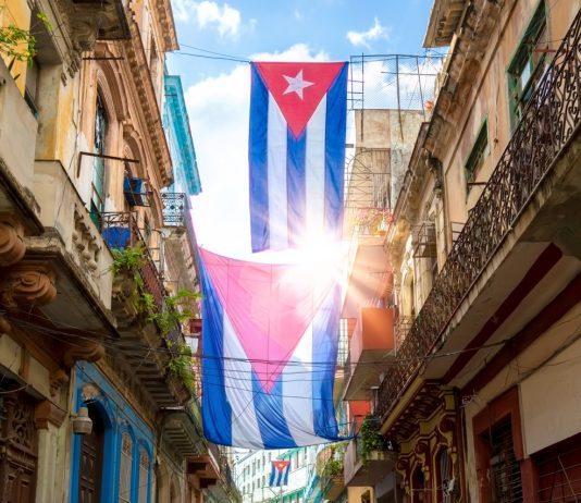 Cuba impulsa reformas para transformar su industria turística