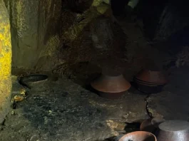 Hallan 179 piezas arqueológicas en cueva del sur de México