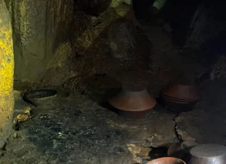 Hallan 179 piezas arqueológicas en cueva del sur de México