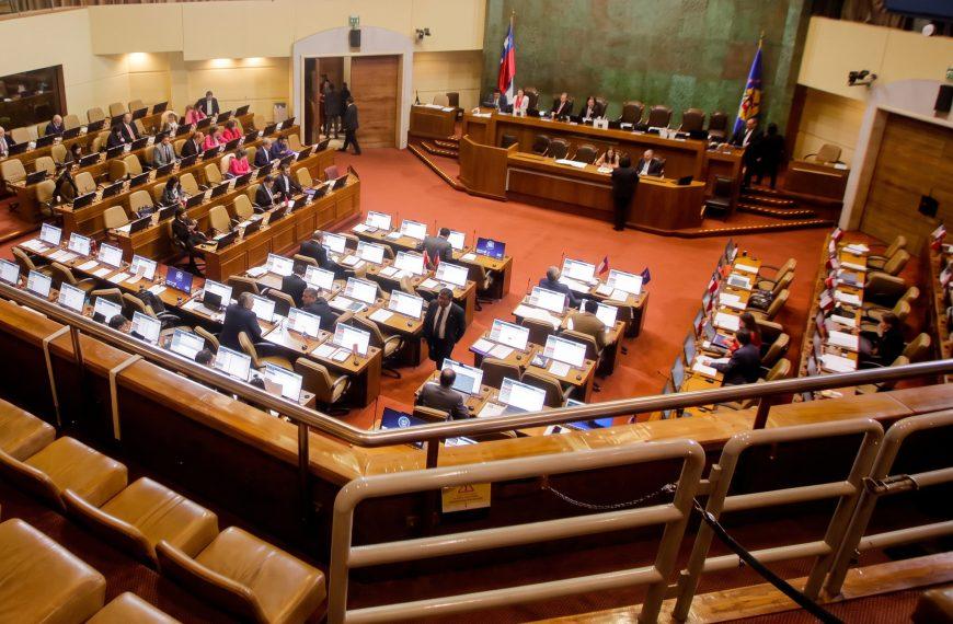 Gobierno de Chile logra aprobación total de polémica megarreforma
