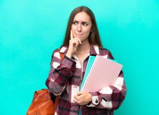 ¿Qué pasa con los estudiantes internacionales cuando cierra su institución educativa en Canadá?