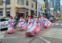 Latin Parade por las calles de Toronto