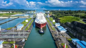 Canal de Panamá prevé aporte millonario al Estado en 2027