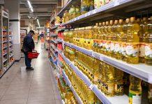 Consumo sigue cayendo en Argentina, y sube la inflación mayorista