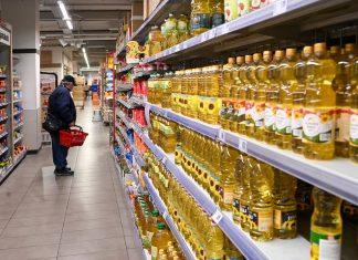 Consumo sigue cayendo en Argentina, y sube la inflación mayorista