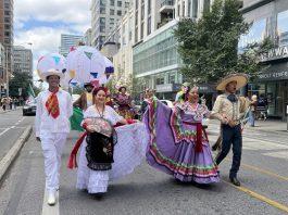 Vamos todos al desfile latino y fiesta hispana en Toronto