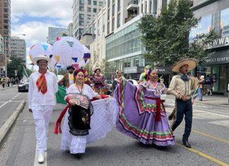 Vamos todos al desfile latino y fiesta hispana en Toronto