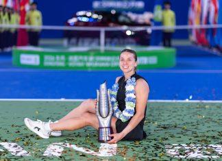 Chwalińska sorprende en Wuhan y conquista su primer título WTA 1000